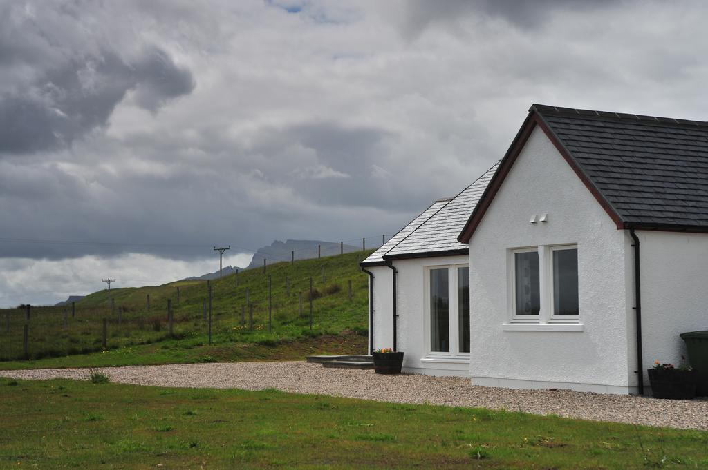 Ferienwohnung Hartaval & Baca Ruadh Staffin Exterior foto