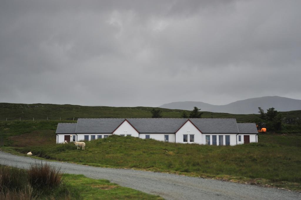 Ferienwohnung Hartaval & Baca Ruadh Staffin Exterior foto